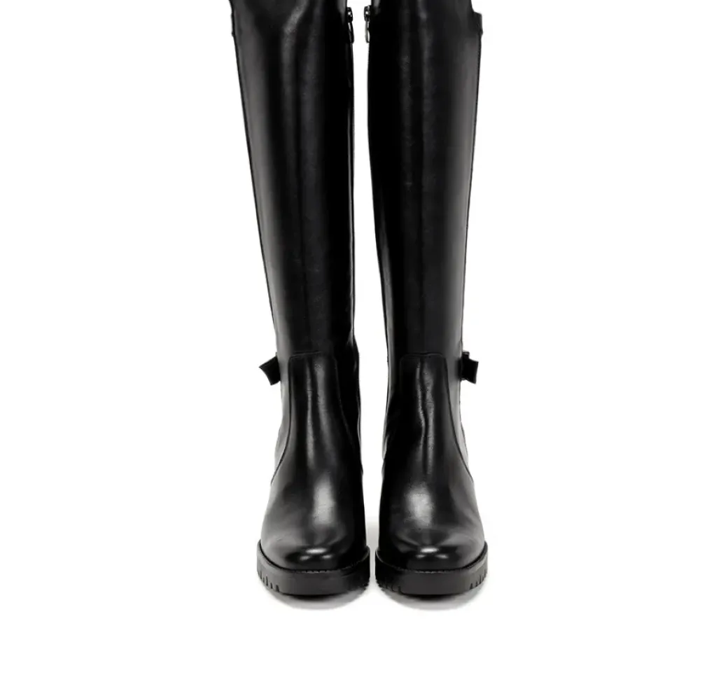 Store Fluchos EVIE D8955 Black Boot