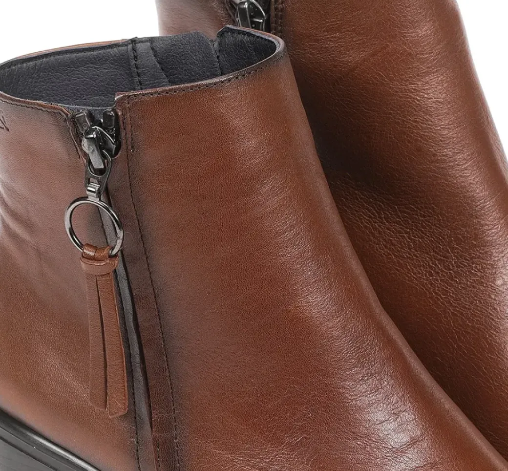 Shop Fluchos LEXI D8606 Brown Ankle Boot