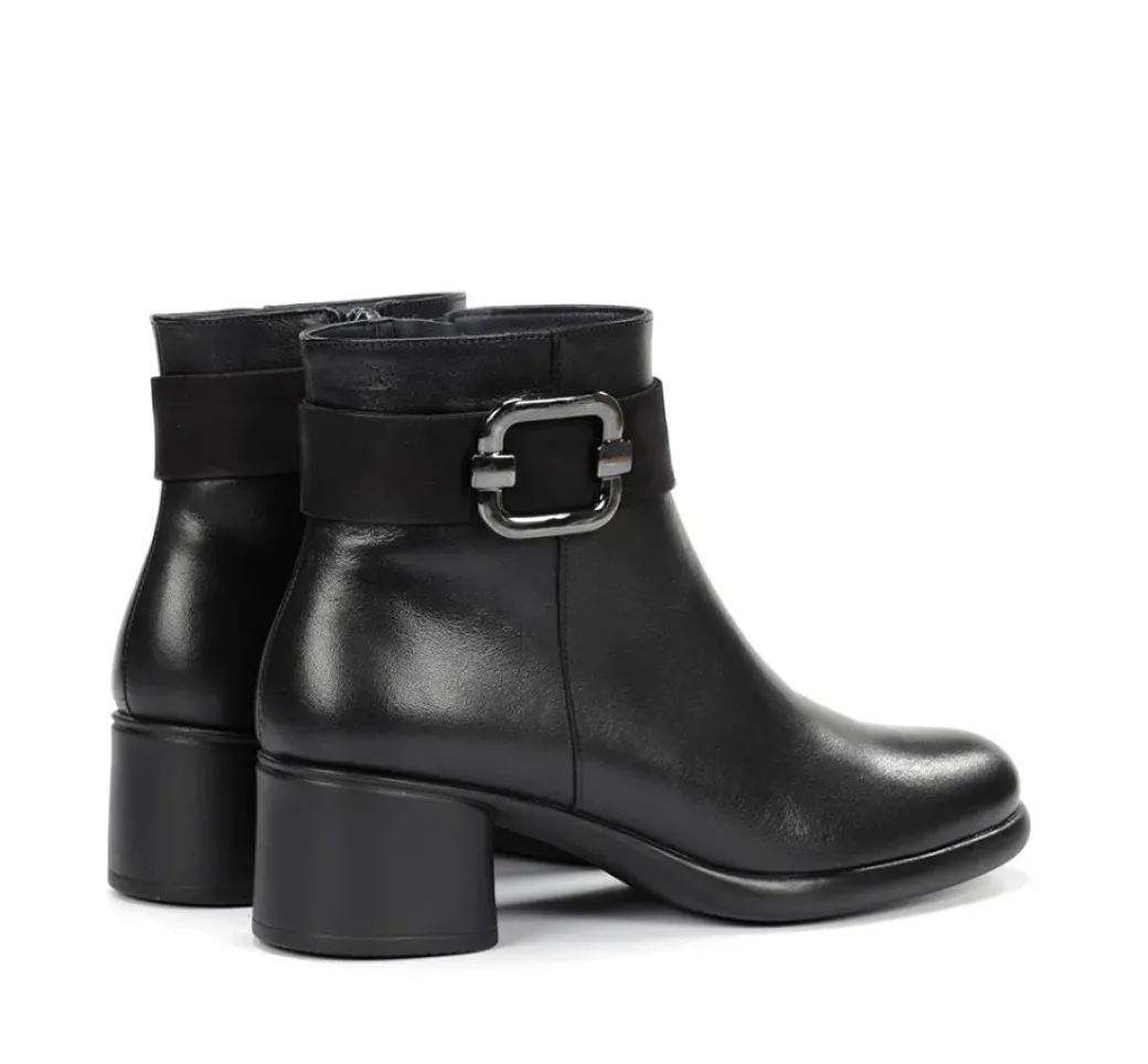 Outlet Fluchos MACY D9369 Black Ankle Boot